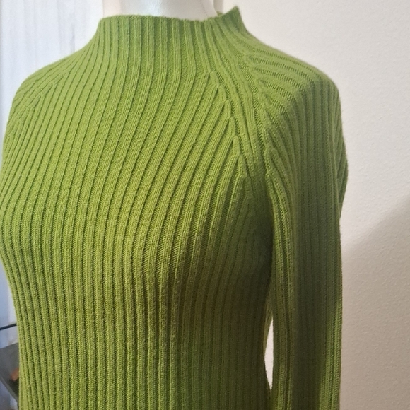 Green Ribbed Women's Mocneck Sweater Sz XS/SM - Picture 6 of 10